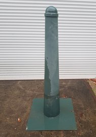 Anti parkeerpaal met grondplaat groen (Amsterdammer)