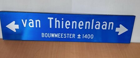 Straatnaambord: van Thienelaan Aluminium 90x20