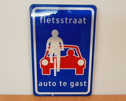 Verkeersbord L51 fietsstraat auto te gast 60&times;40cm.