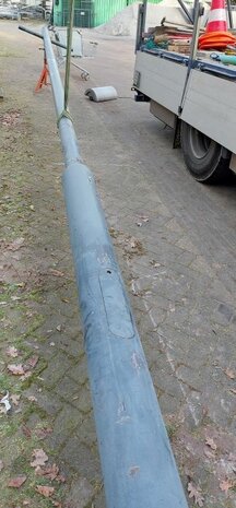 Lichtmast gecoat  2 uithouders 8 mtr.