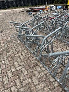 fietsenrek 16 plaatsen gegalvaniseerd 2 zijden 3 meter